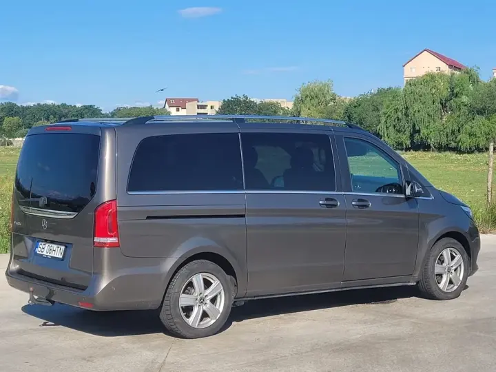 Mercedes-Benz V 220 d lang 7G-TRONIC Avantgarde Edition
