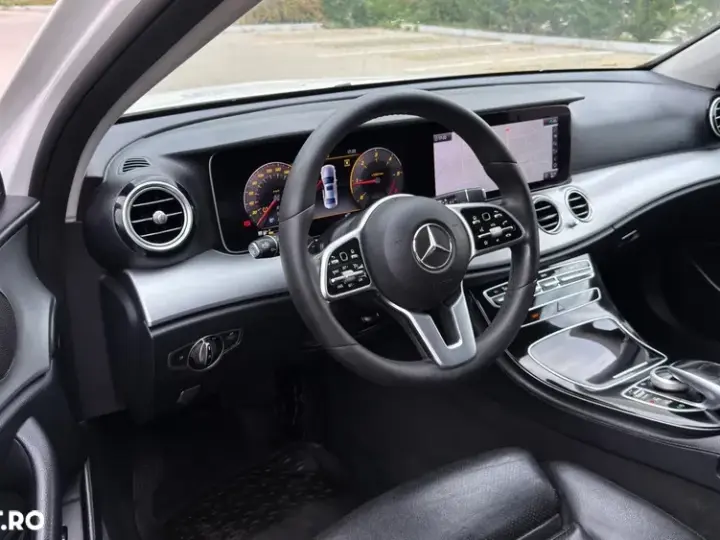 Mercedes-Benz E