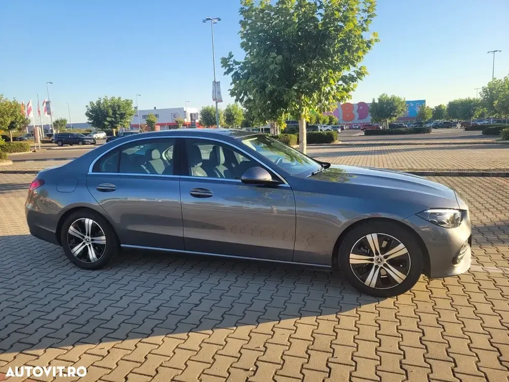 Mercedes-Benz C W206 180 MHEV — imagine 4