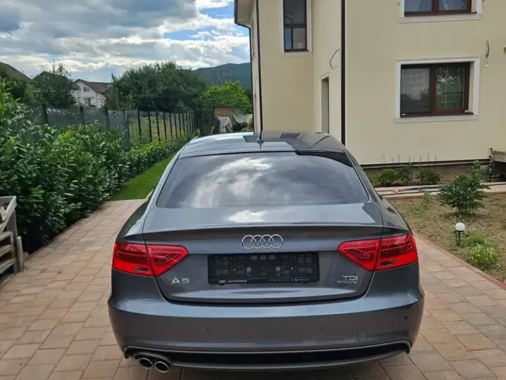 Audi A5 Sportback 8T 2.0 TDI quattro S tronic