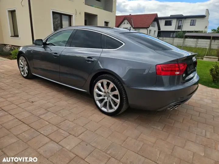 Audi A5 Sportback 8T 2.0 TDI quattro S tronic