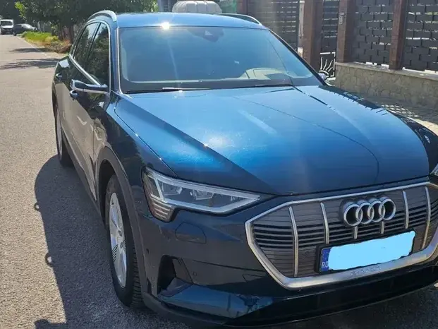 Audi e-tron quattro S
