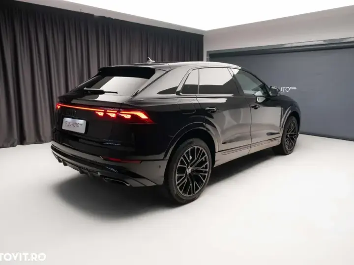 Audi Q8 SUV TFSI quattro 250 kW tiptronic S line business