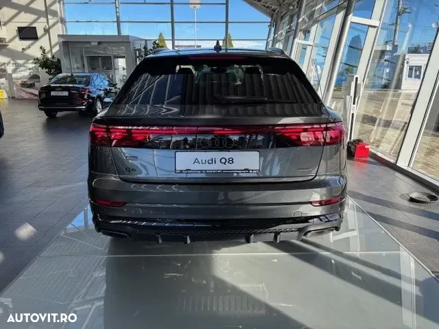 Audi Q8 55 TFSI e quattro Tiptronic PHEV — imagine 3
