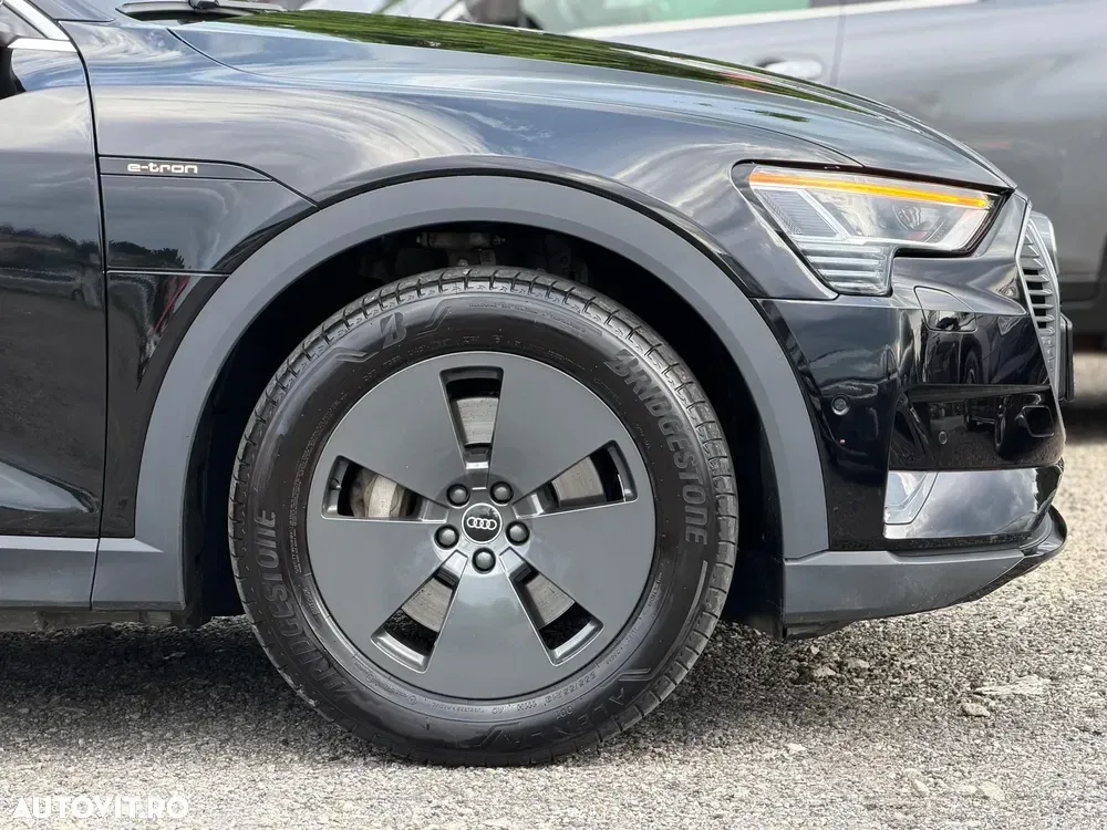 Audi e-tron — imagine 5