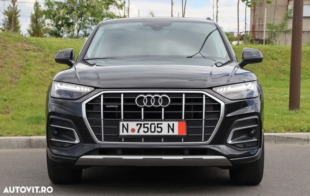 Audi Q5 FY 50 TFSI e quattro S tronic design — imagine 4