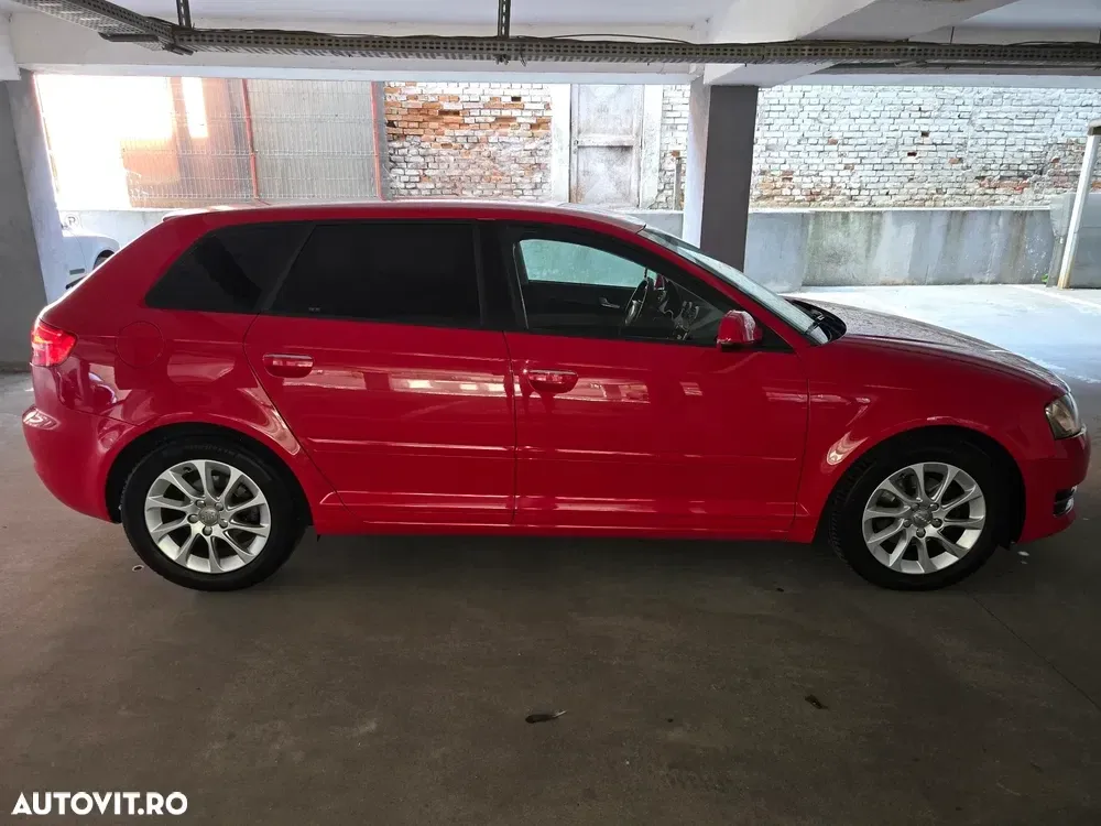 Audi A3 Sportback 8P 1.6 Ambiente — imagine 4