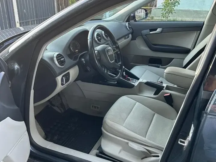 Audi A3 3-portiere 8P 1.4 TFSI S-Tronic Ambiente