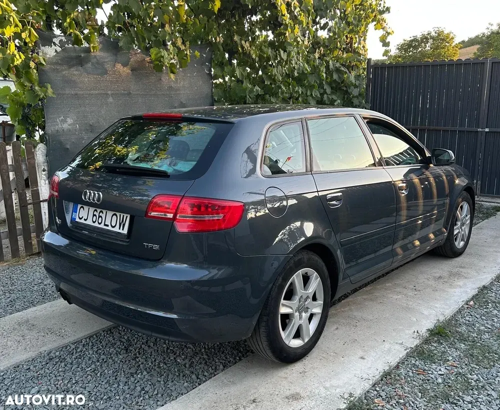 Audi A3 3-portiere 8P 1.4 TFSI S-Tronic Ambiente — imagine 3