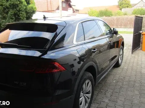 Audi Q8 SUV TFSI quattro 250 kW tiptronic