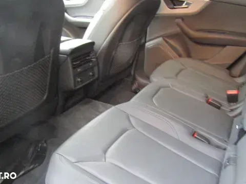 Audi Q8 SUV TFSI quattro 250 kW tiptronic