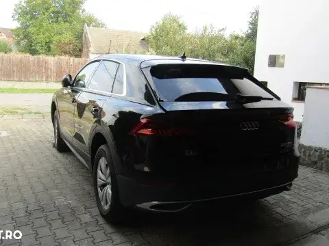 Audi Q8 SUV TFSI quattro 250 kW tiptronic