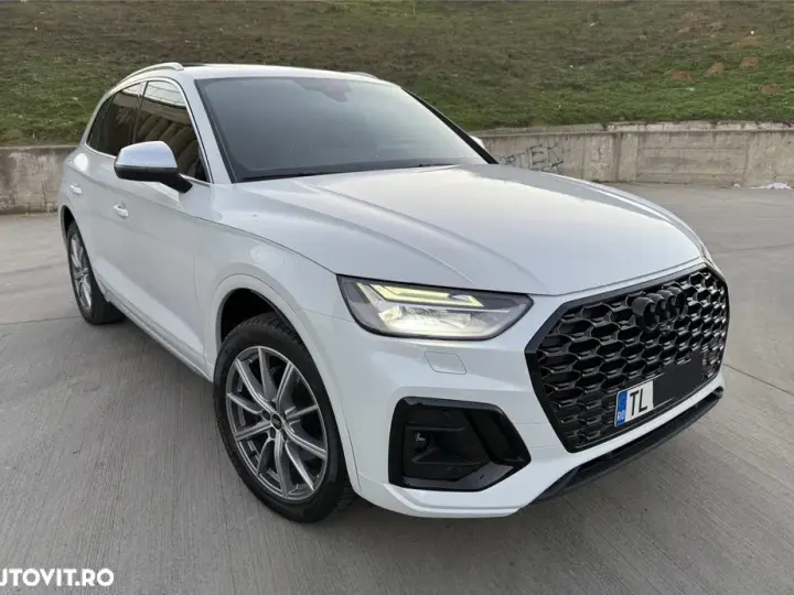 Audi SQ5 FY