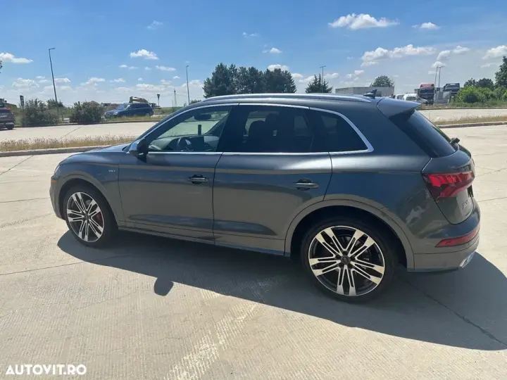 Audi SQ5 FY