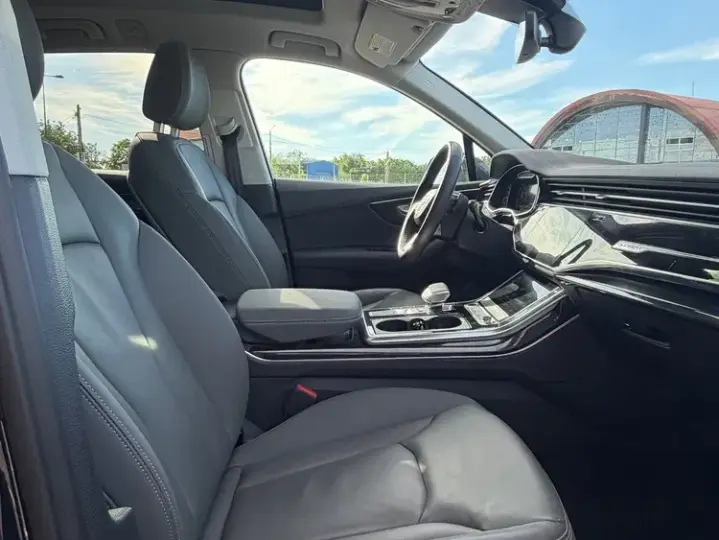 Audi Q7 4M