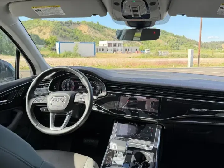 Audi Q7 4M