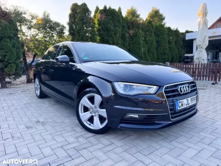 Audi A3 Limuzina 8V 2.0 TDI S line Sportpaket
