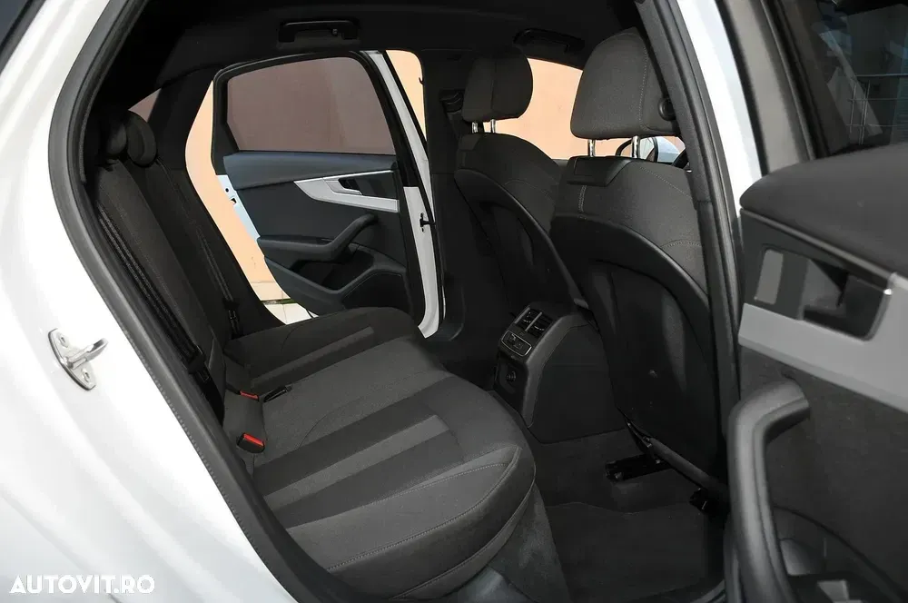 Audi A4 Limuzina B7 40 TFSI MHEV S tronic S Line — imagine 5