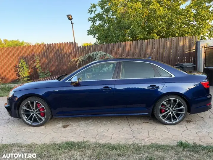 Audi S4 B9