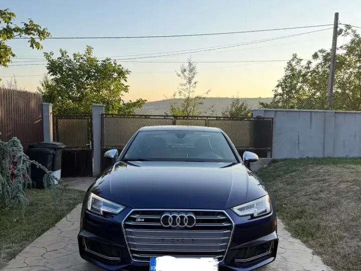 Audi S4 B9