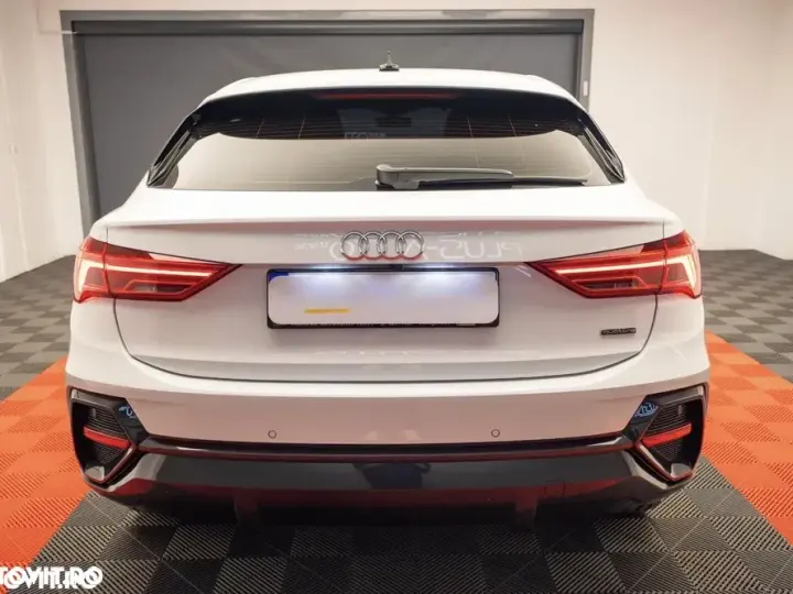 Audi Q3 Sportback F3