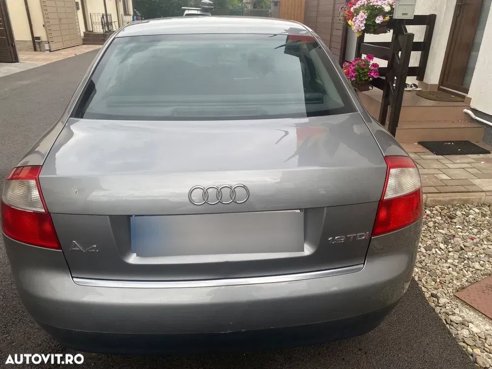 Audi A4 Limuzina B6 1.9 TDI — imagine 3