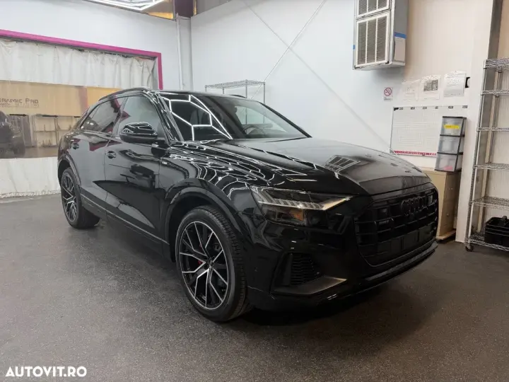Audi Q8 55 TFSI quattro Tiptronic MHEV