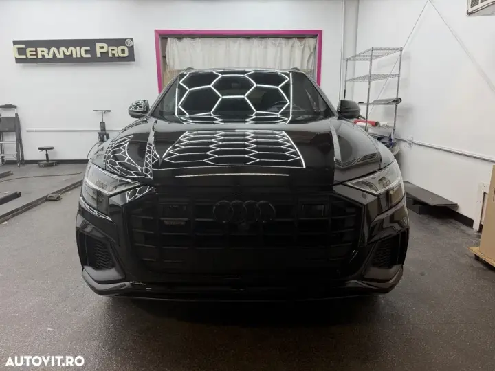 Audi Q8 55 TFSI quattro Tiptronic MHEV