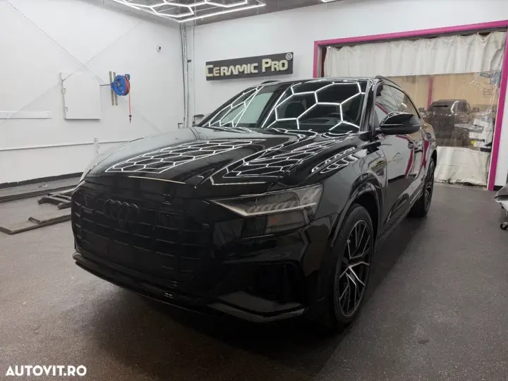 Audi Q8 55 TFSI quattro Tiptronic MHEV