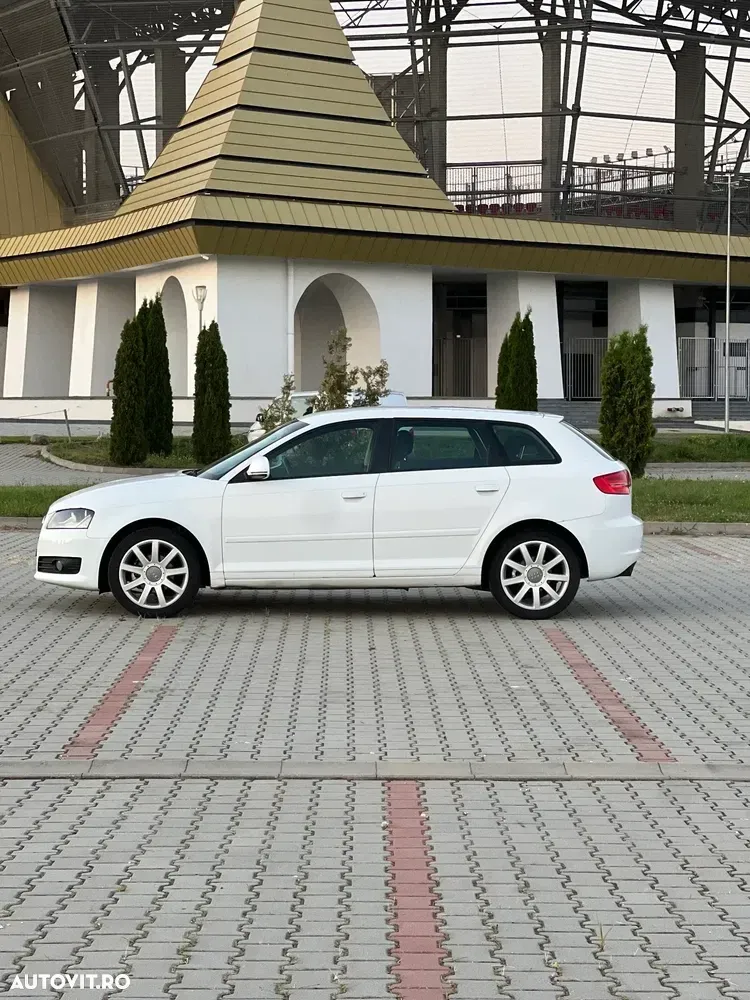 Audi A3 Sportback 8P 1.6 Attraction — imagine 5