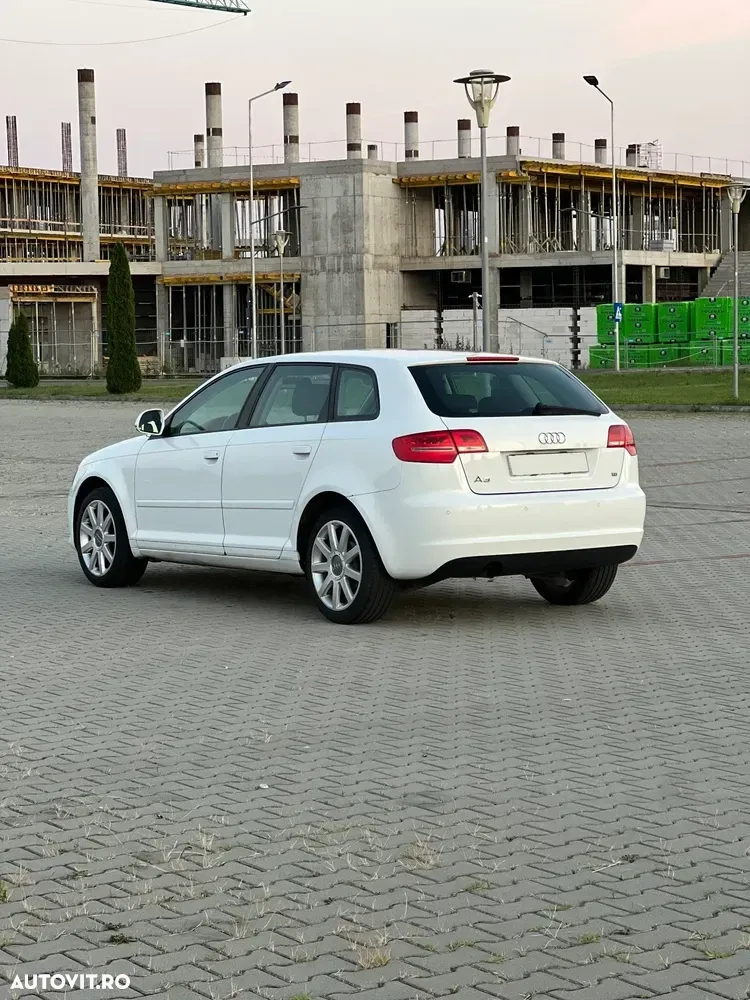 Audi A3 Sportback 8P 1.6 Attraction — imagine 6