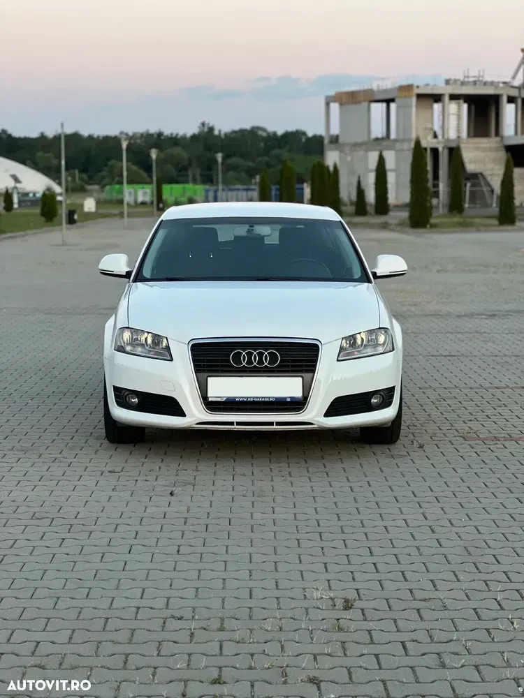 Audi A3 Sportback 8P 1.6 Attraction — imagine 3