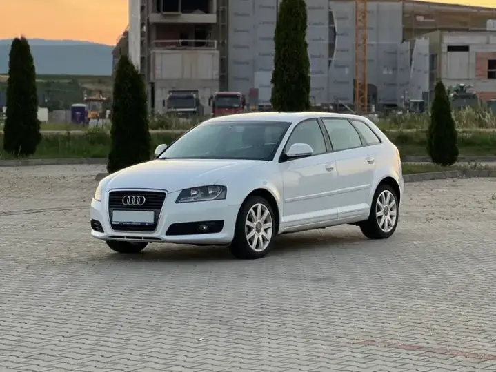 Audi A3 Sportback 8P 1.6 Attraction