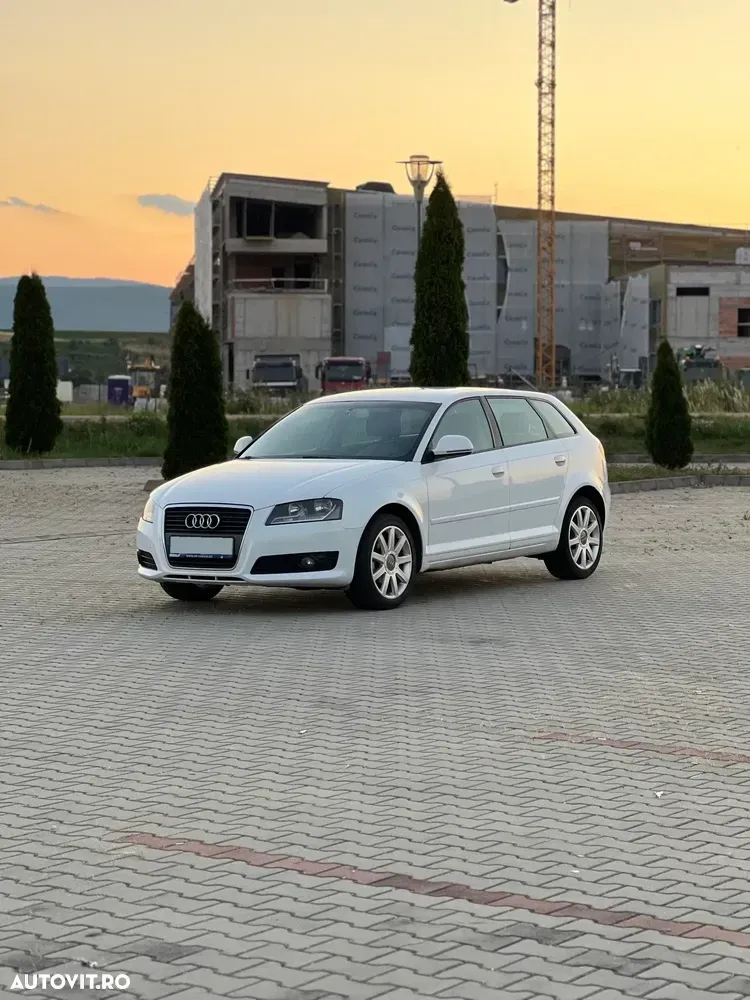 Audi A3 Sportback 8P 1.6 Attraction — imagine 4