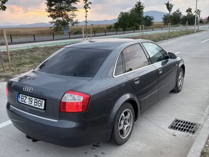 Audi A4 Limuzina B6