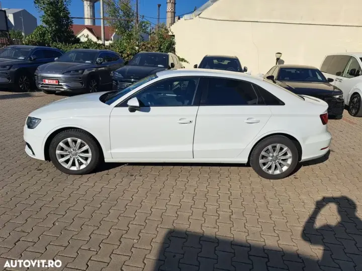 Audi A3 Limuzina 1.6 TDI clean Stronic Attraction