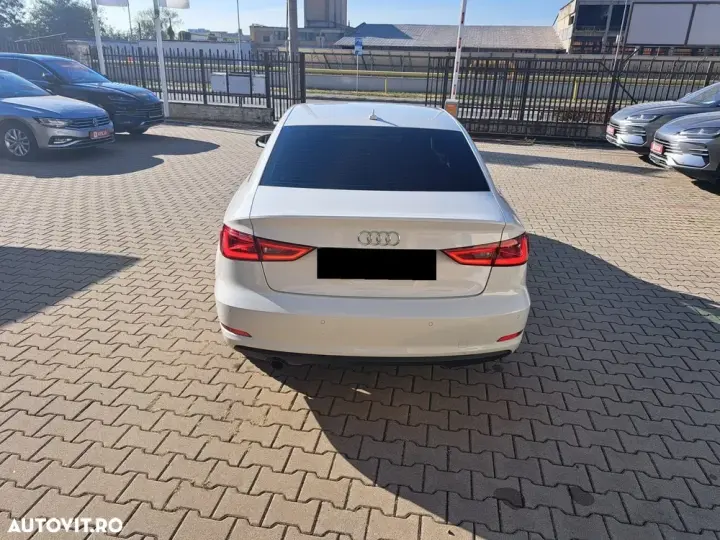 Audi A3 Limuzina 1.6 TDI clean Stronic Attraction