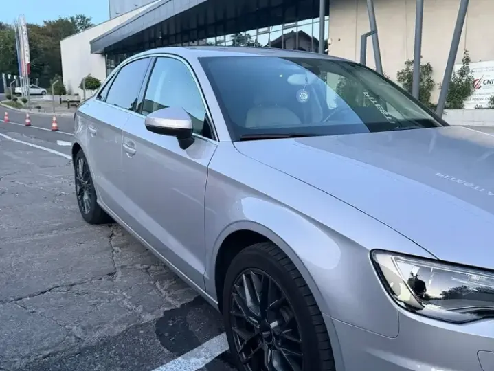 Audi A3 Limuzina 8V 2.0 TDI S tronic