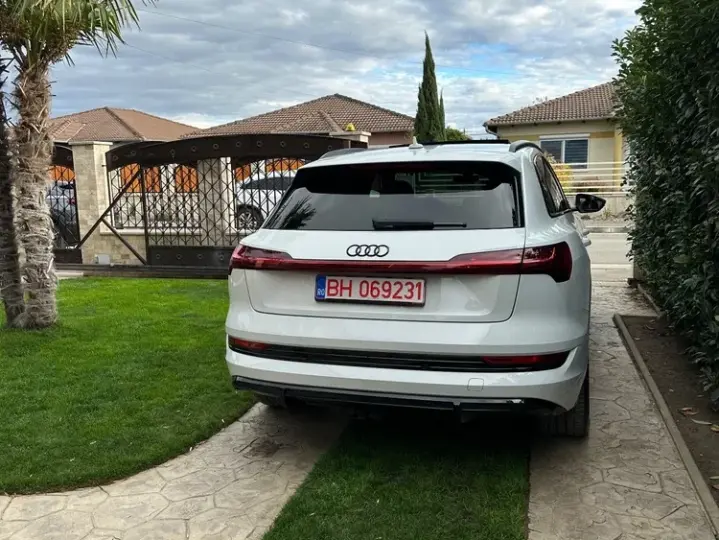 Audi e-tron 50 quattro S line