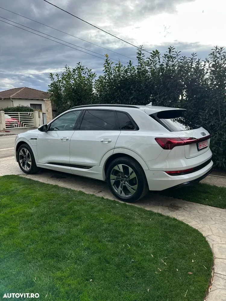Audi e-tron 50 quattro S line — imagine 3