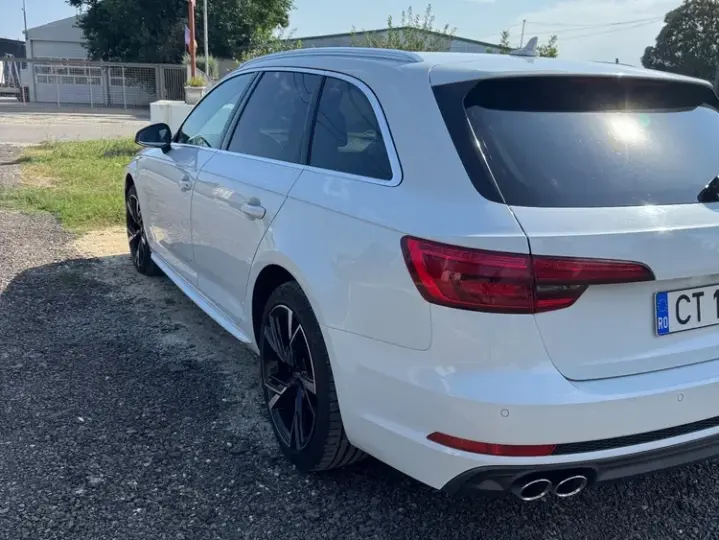 Audi A4 Avant B9