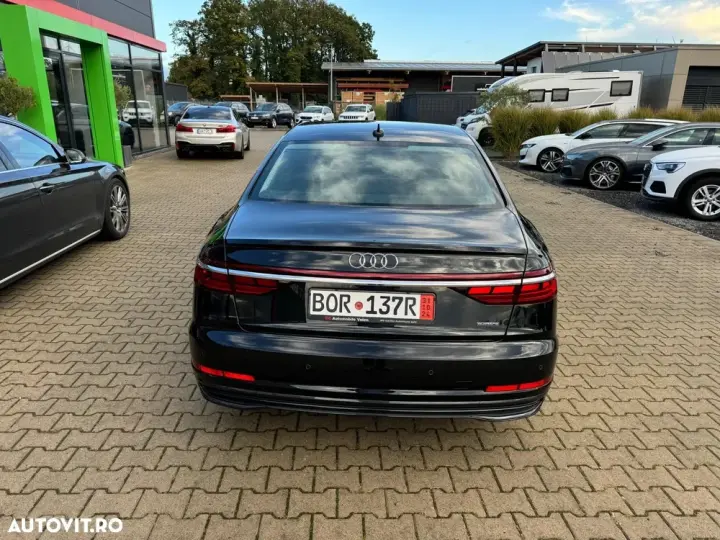 Audi A8 D5