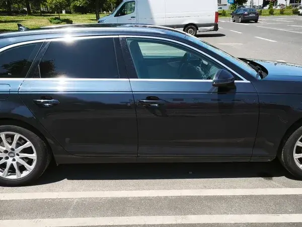 Audi A4 Avant B9 2.0 TDI S tronic