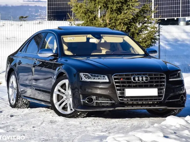 Audi S8