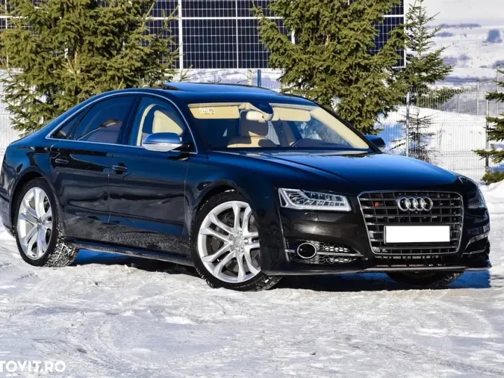 Audi S8