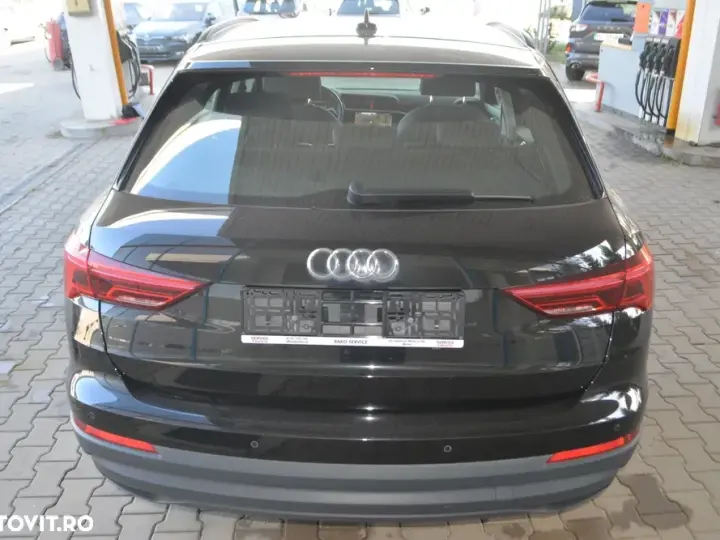Audi Q3 F3