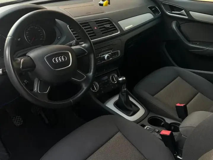 Audi Q3 8U
