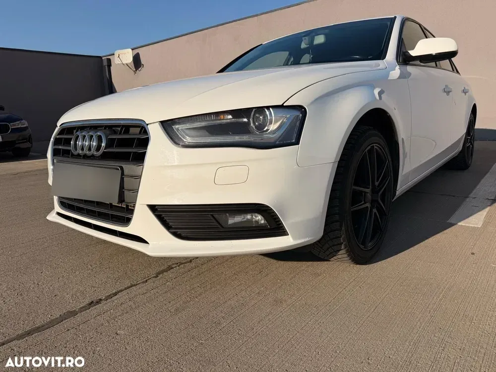 Audi A4 Limuzina B8 2.0 TDI DPF Attraction — imagine 3