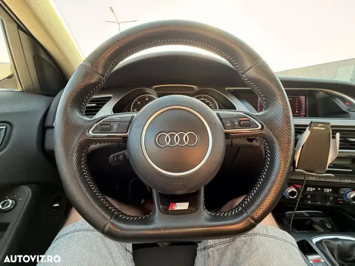 Audi A4 Limuzina B8 2.0 TDI DPF Attraction