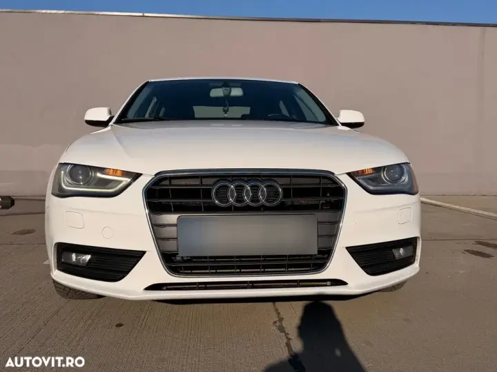 Audi A4 Limuzina B8 2.0 TDI DPF Attraction
